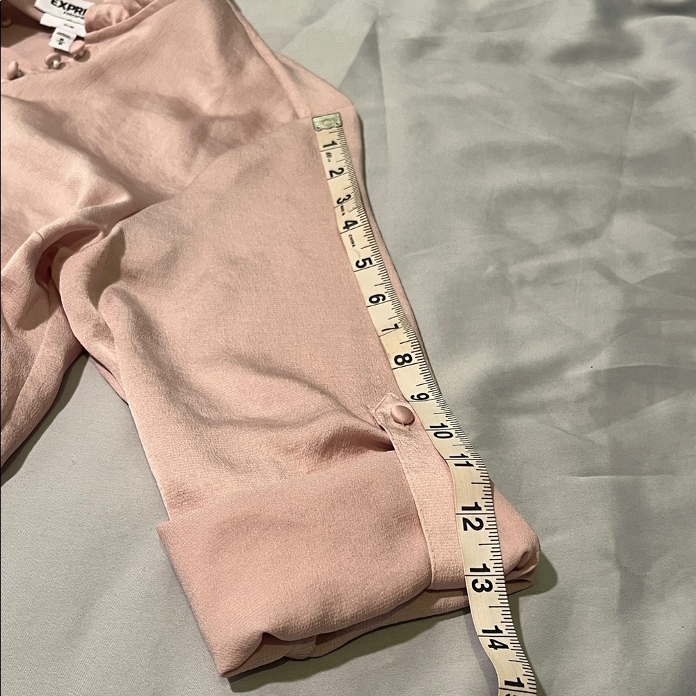 Express Pretty Pink Blush Ruffle Button Blouse size Medium Slim Fit Long Sleeve - Picture 9 of 13